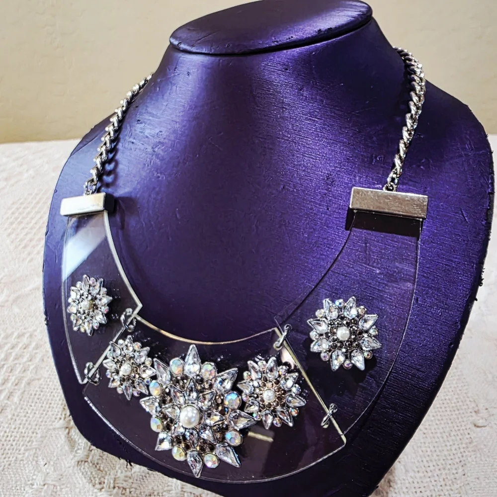 Runway OFAK Silver Pearl Rhinestone Snowflake Statement Acrylic Collar Necklace